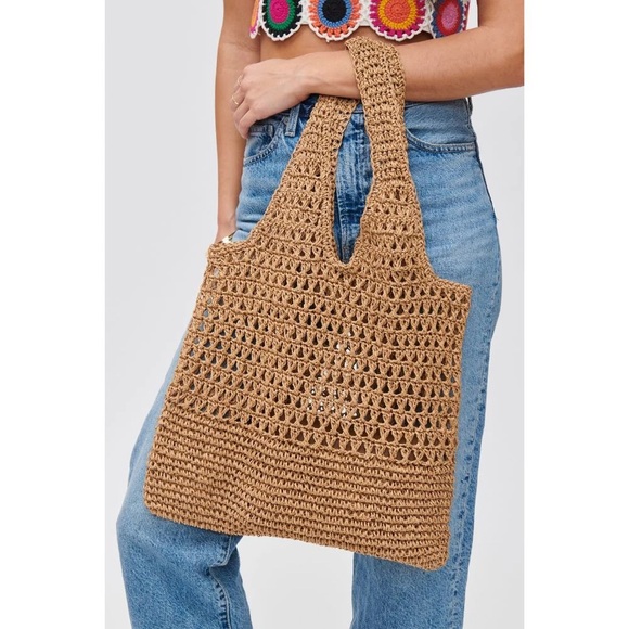 Raffia Tote - Picture 1 of 9